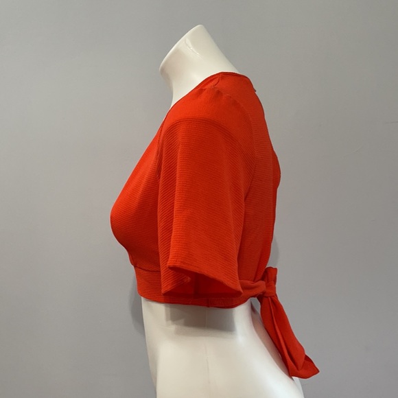 Orange v-neck crop top zipper back with tie around bow - Picture 3 of 9
